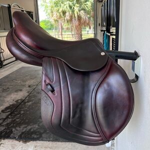 CWD classic saddle